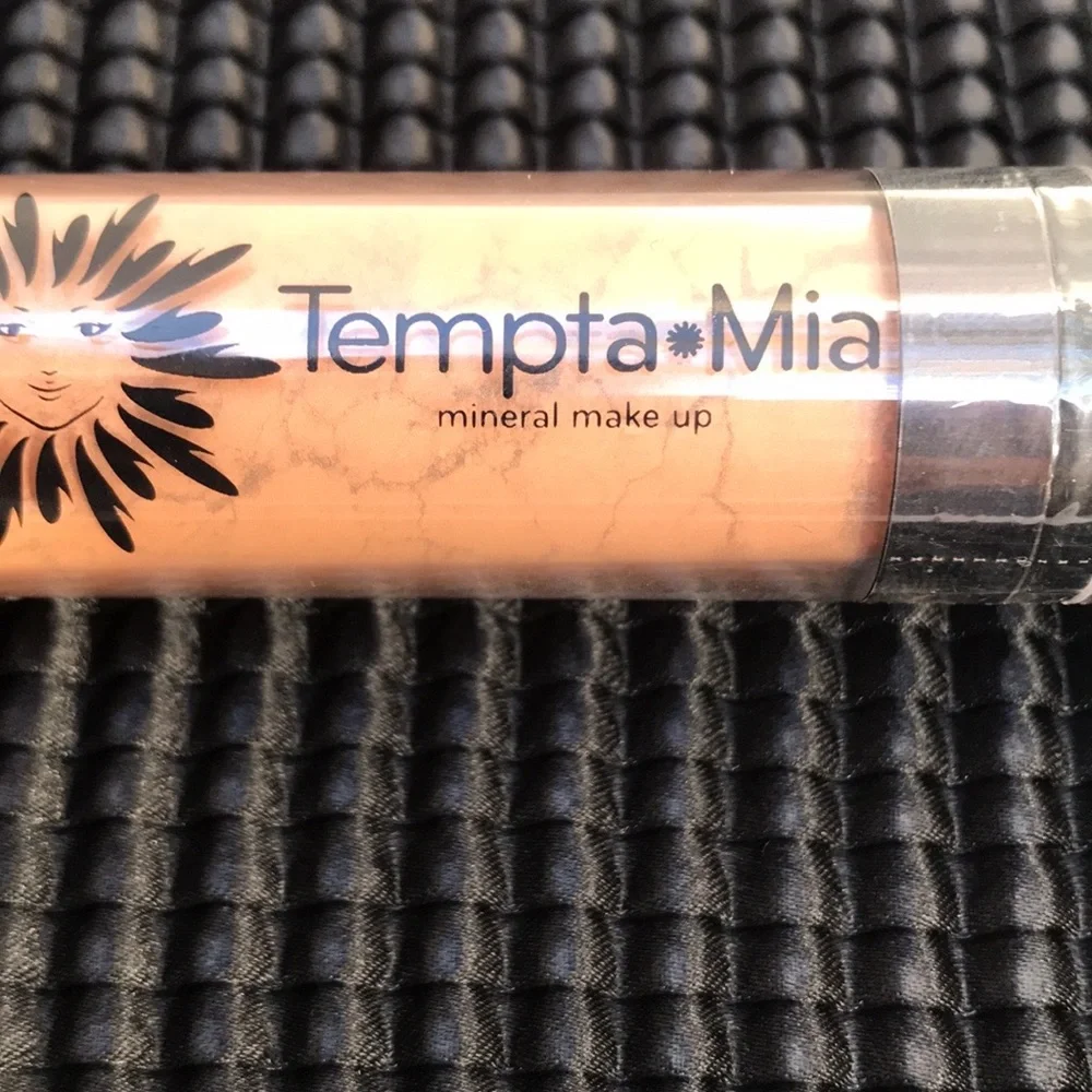🆕Tempta Mia Mineral Powder Brush (Dark)